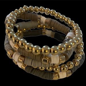 Bundle of 5 stretchy bracelets in neutral colors